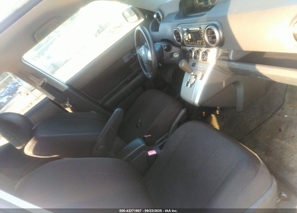 2008 TOYOTA SCION XB VIN: JTLKE50E781059186