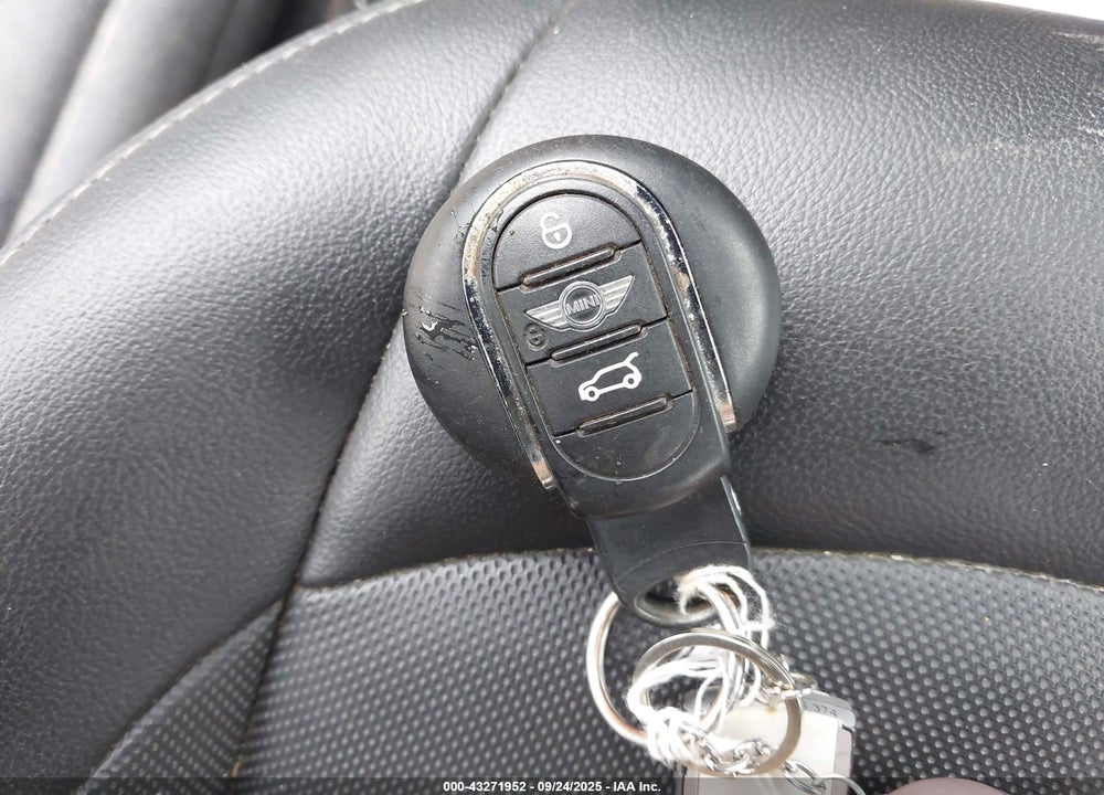 2014 MINI HARDTOP COOPER VIN: WMWXM5C50ET731019