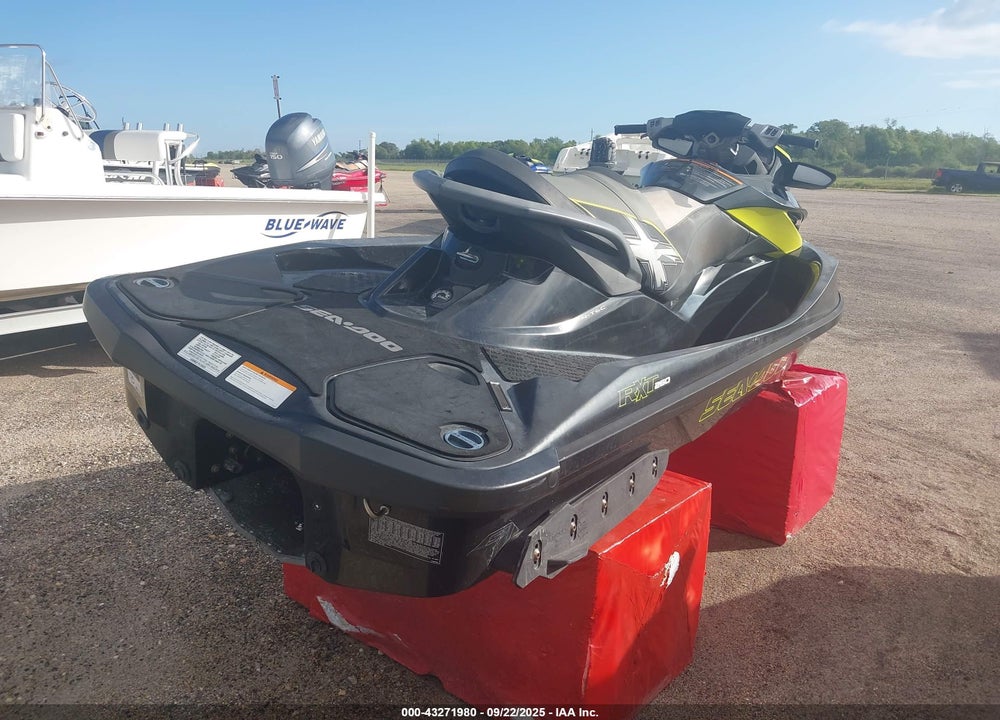2013 SEA DOO 2013 VIN: YDV08352B313