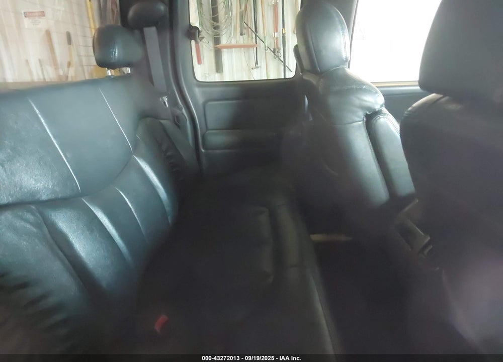 2000 CHEVROLET SILVERADO 1500 LT VIN: 1GCEK19TXYZ255619