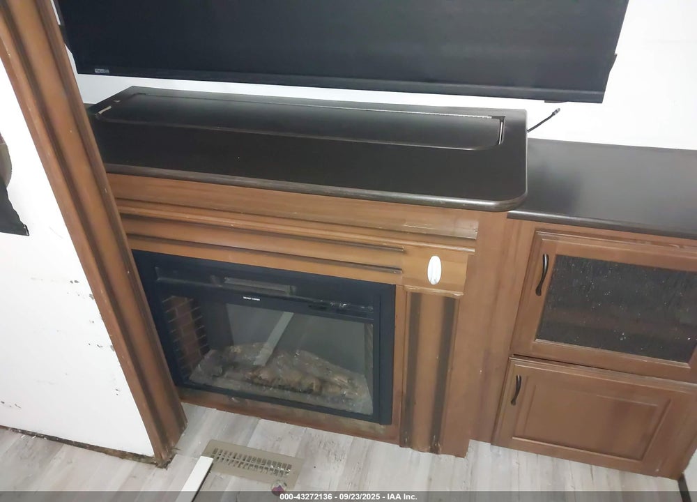2015 JAYCO OTHER VIN: 1UJCJ0BV8G1LG0071