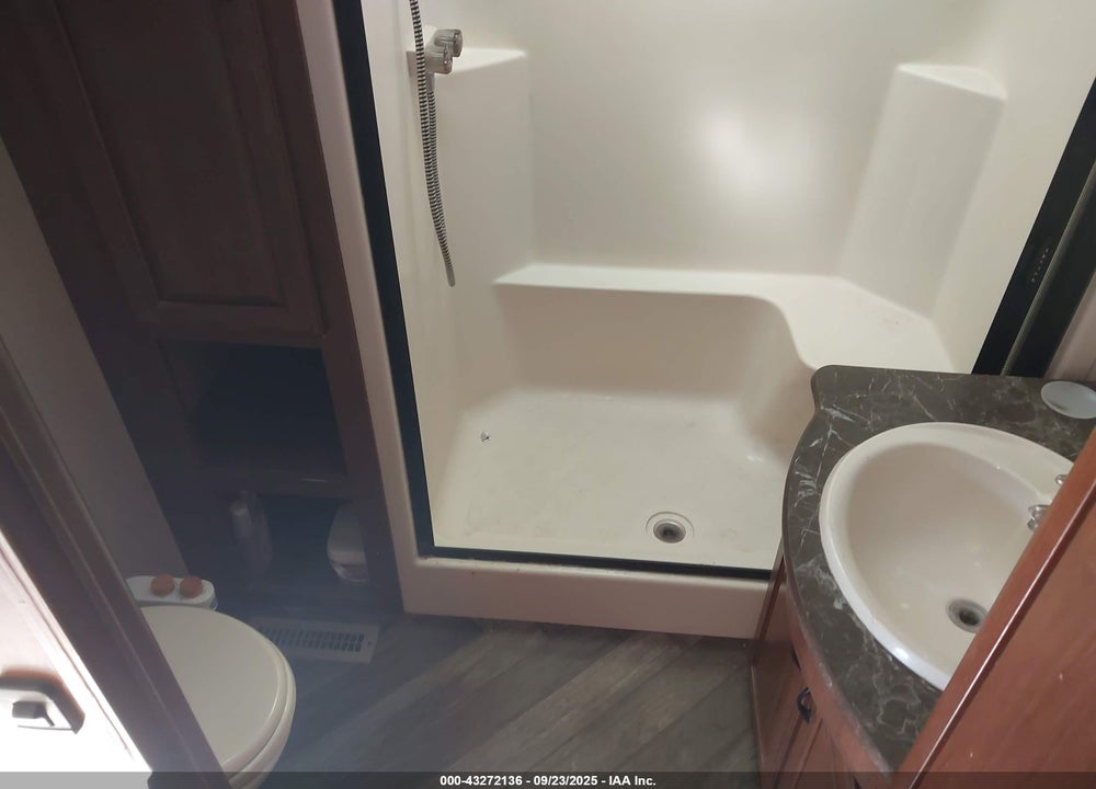 2015 JAYCO OTHER VIN: 1UJCJ0BV8G1LG0071