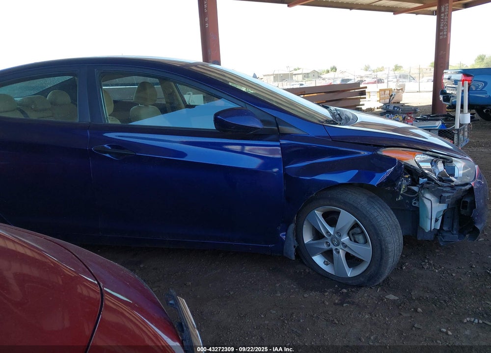 2013 HYUNDAI ELANTRA VIN: 5NPDH4AE4DH399631