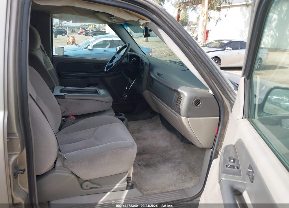 2003 GMC YUKON SLE VIN: 1GKEC13T23R142895