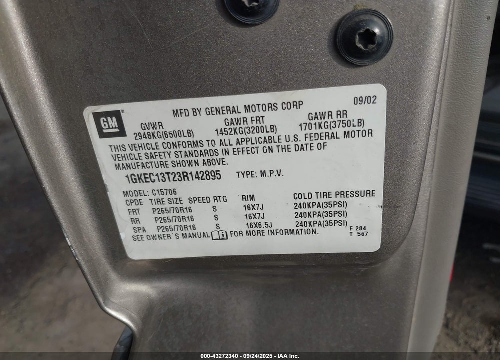 2003 GMC YUKON SLE VIN: 1GKEC13T23R142895