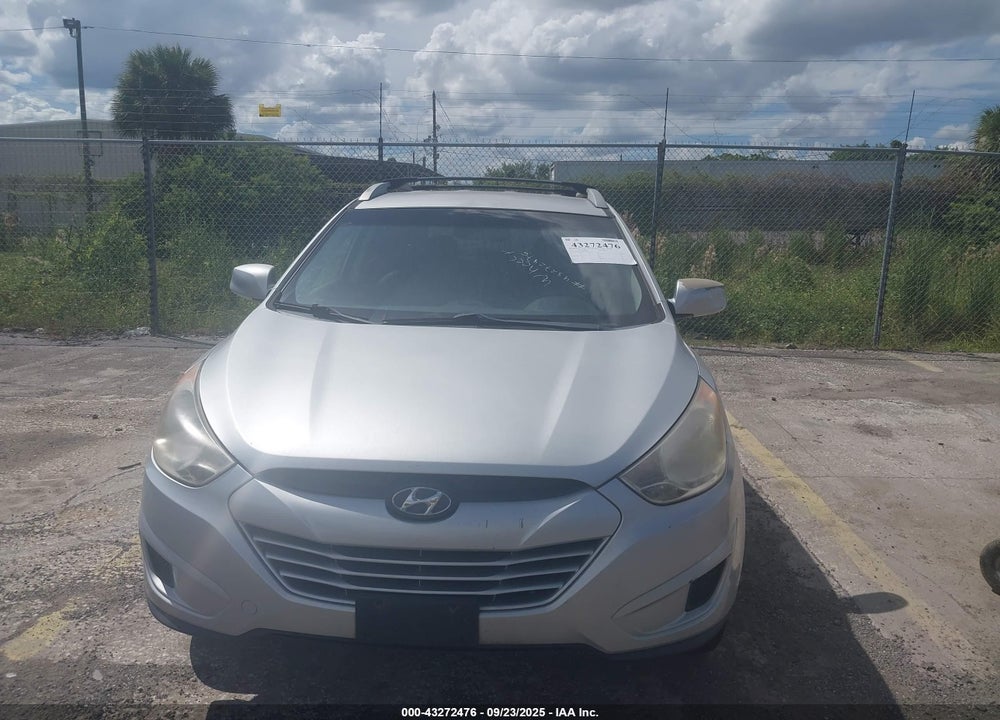2011 HYUNDAI TUCSON VIN: KM8JU3AC7BU197968