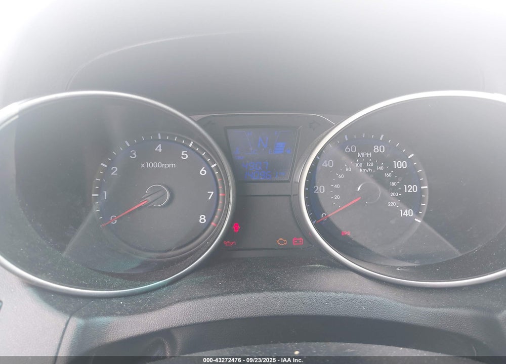 2011 HYUNDAI TUCSON VIN: KM8JU3AC7BU197968