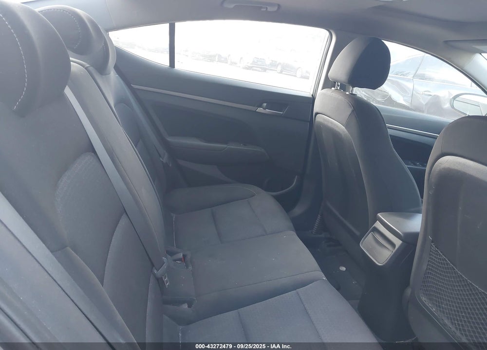 2018 HYUNDAI ELANTRA VIN: 5NPD84LF8JH274200