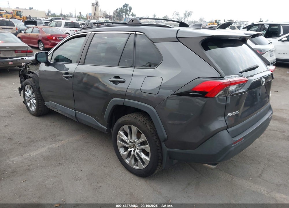 2022 TOYOTA RAV4 XLE PREMIUM VIN: 2T3A1RFVXNC269653