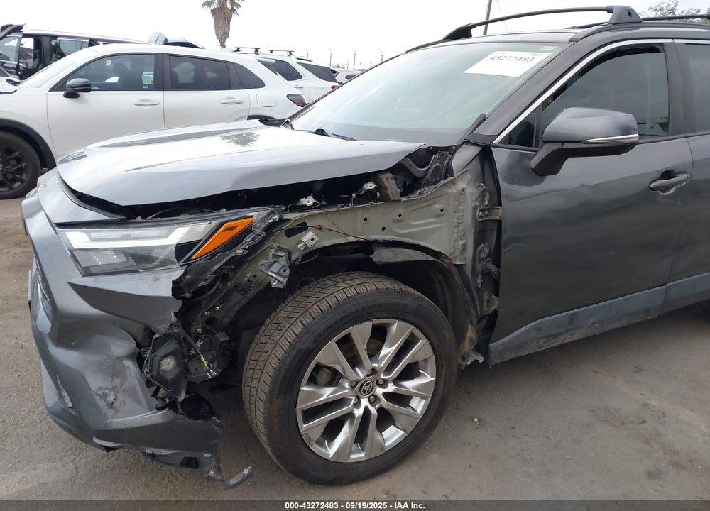 2022 TOYOTA RAV4 XLE PREMIUM VIN: 2T3A1RFVXNC269653