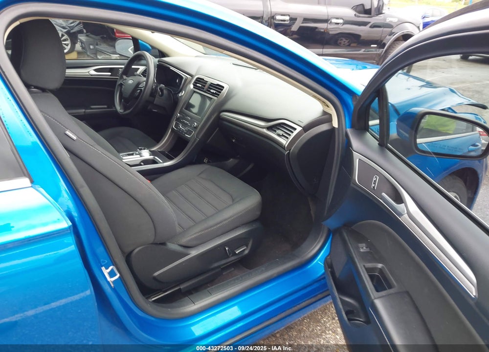 2020 FORD FUSION VIN: 3FA6P0T92LR202624