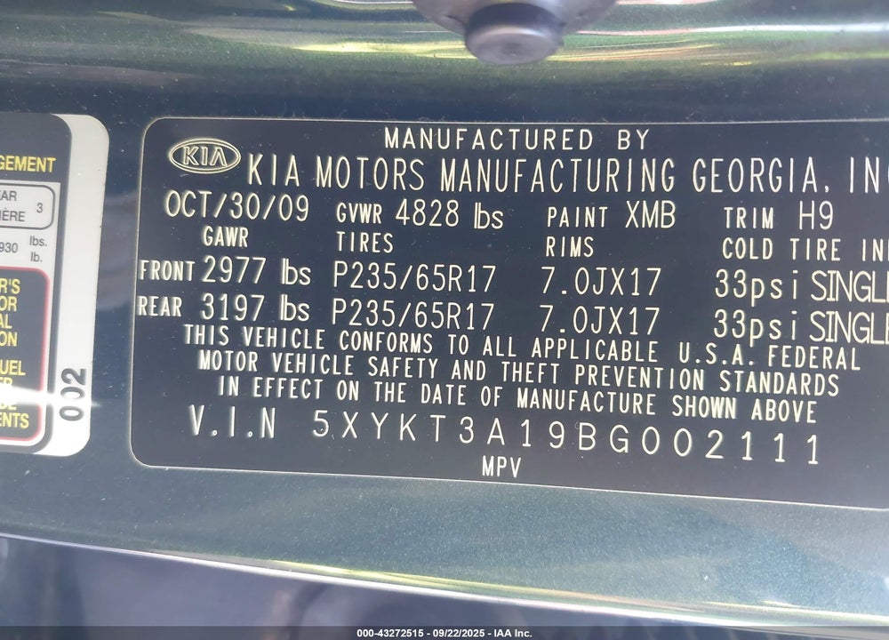 2011 KIA SORENTO VIN: 5XYKT3A19BG002111
