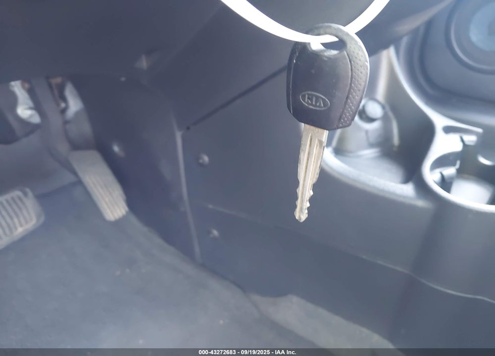 2007 KIA SPORTAGE LX VIN: KNDJF724177431394