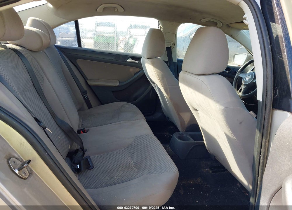 2013 VOLKSWAGEN JETTA VIN: 3VW2K7AJ7DM202112