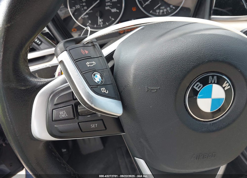 2017 BMW X1 SDRIVE28I VIN: WBXHU7C33HP924959