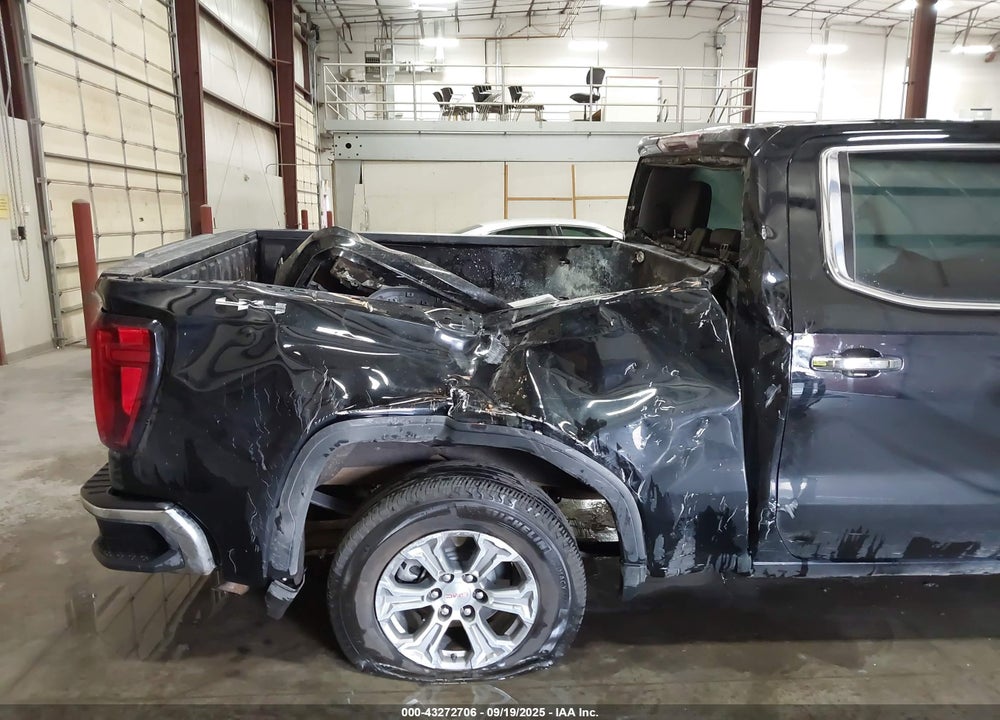 2025 GMC SIERRA 1500 4WD SHORT BOX SLT VIN: 3GTUUDED5SG201254