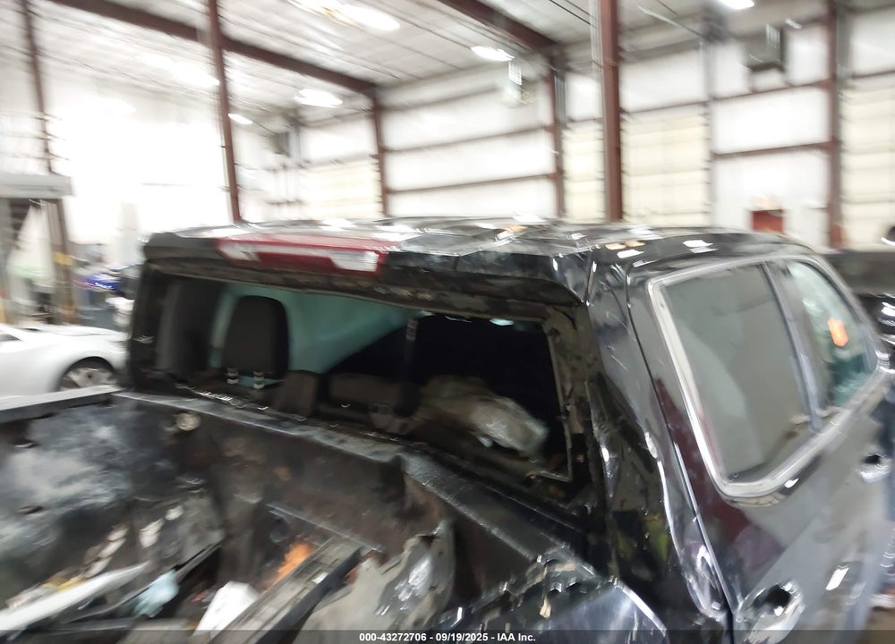 2025 GMC SIERRA 1500 4WD SHORT BOX SLT VIN: 3GTUUDED5SG201254