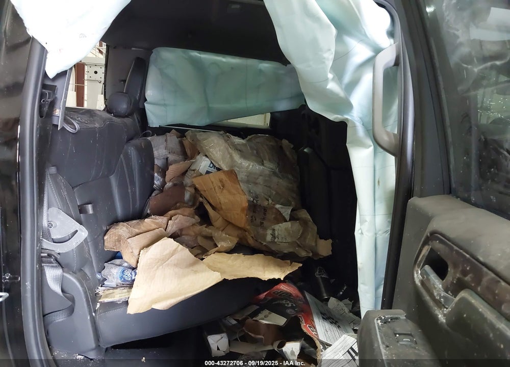 2025 GMC SIERRA 1500 4WD SHORT BOX SLT VIN: 3GTUUDED5SG201254