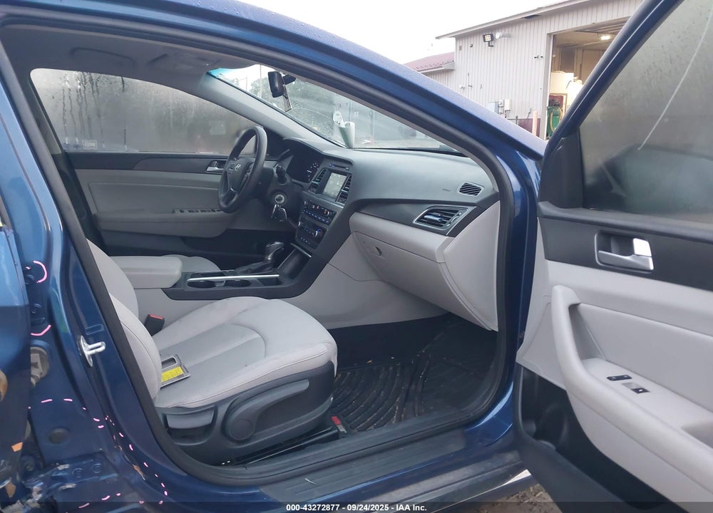 2017 HYUNDAI SONATA VIN: 5NPE34AF8HH568681