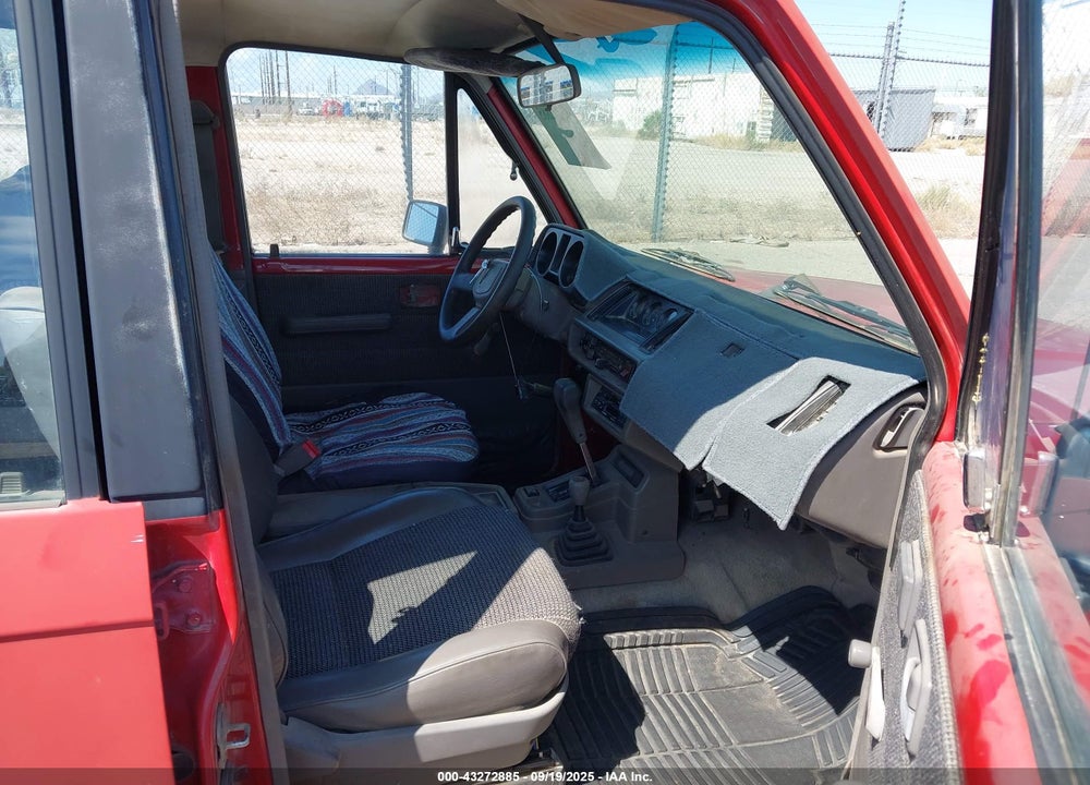 1990 ISUZU TROOPER VIN: JACCH58R3L8912342