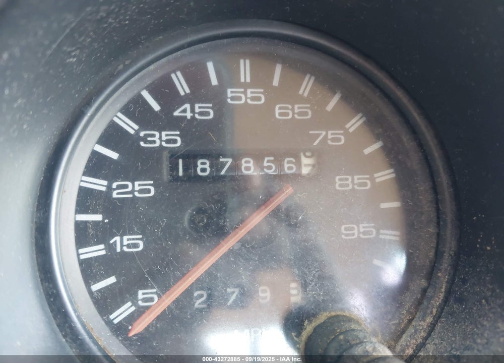 1990 ISUZU TROOPER VIN: JACCH58R3L8912342