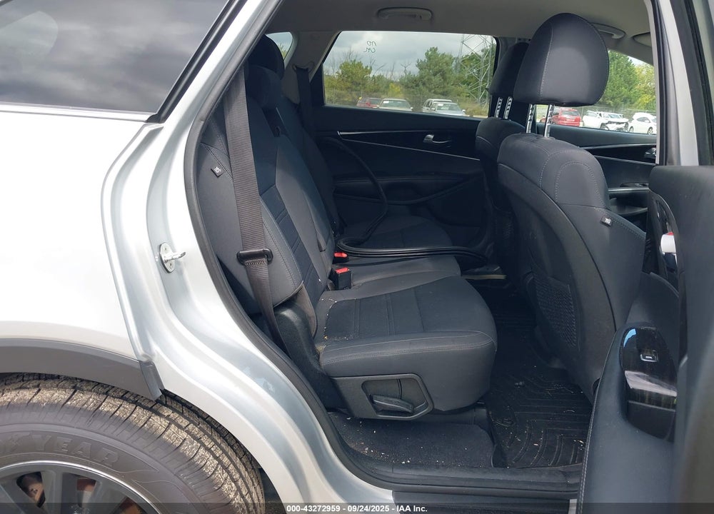 2020 KIA SORENTO VIN: 5XYPGDA56LG615100