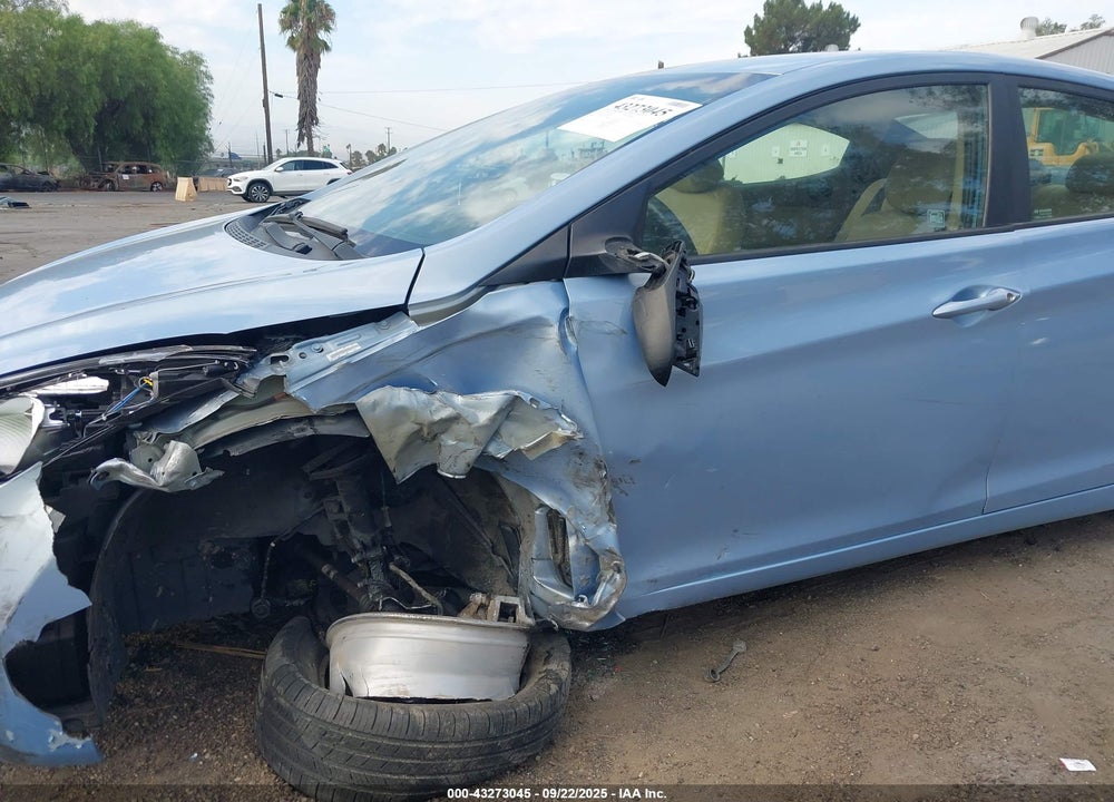 2013 HYUNDAI ELANTRA GLS VIN: KMHDH4AE9DU636129