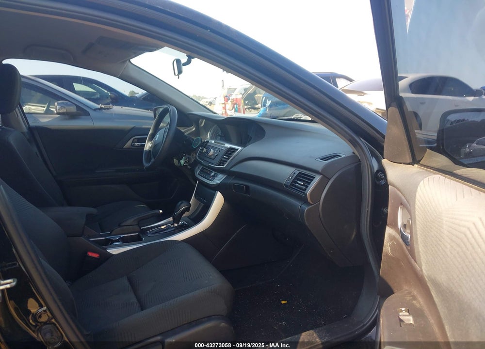 2015 HONDA ACCORD VIN: 1HGCR2F36FA228122