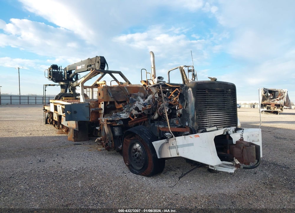 2018 FREIGHTLINER SD122 VIN: 3ALPGNBGXJDJK3156
