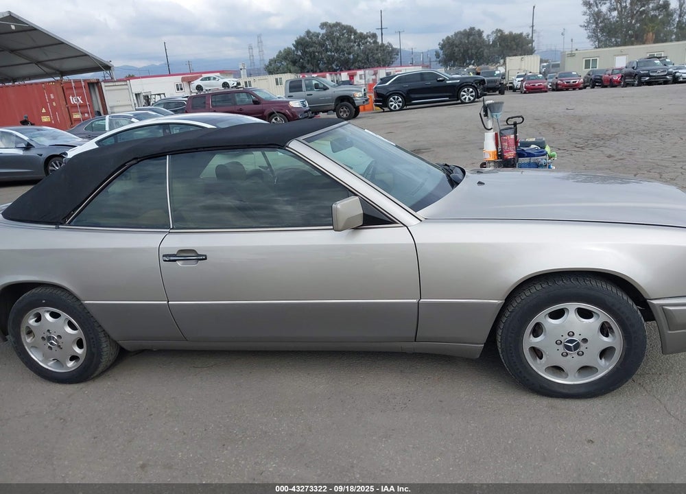 1994 MERCEDES-BENZ E 320 VIN: WDBEA66E8RC026364