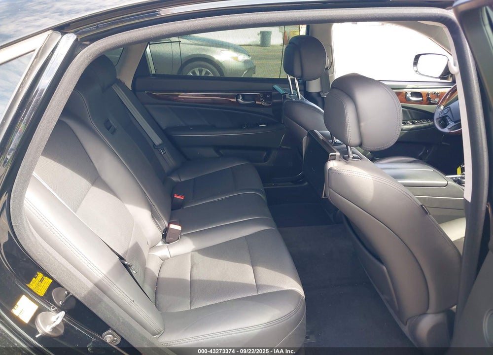 2016 HYUNDAI EQUUS VIN: KMHGH4JH2GU102255