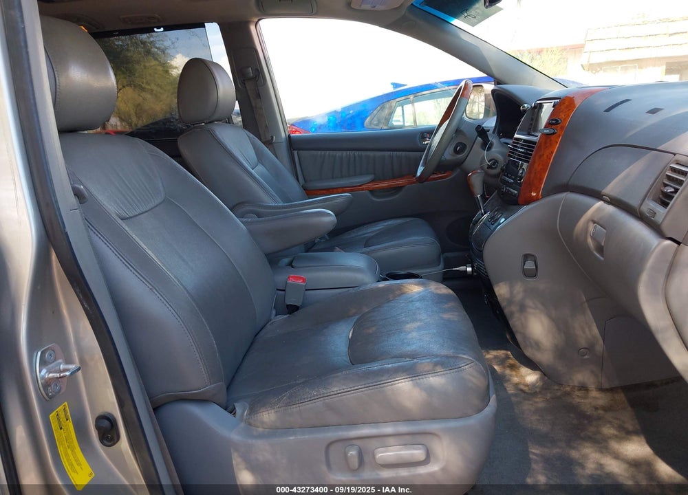 2010 TOYOTA SIENNA VIN: 5TDYK4CC6AS328290