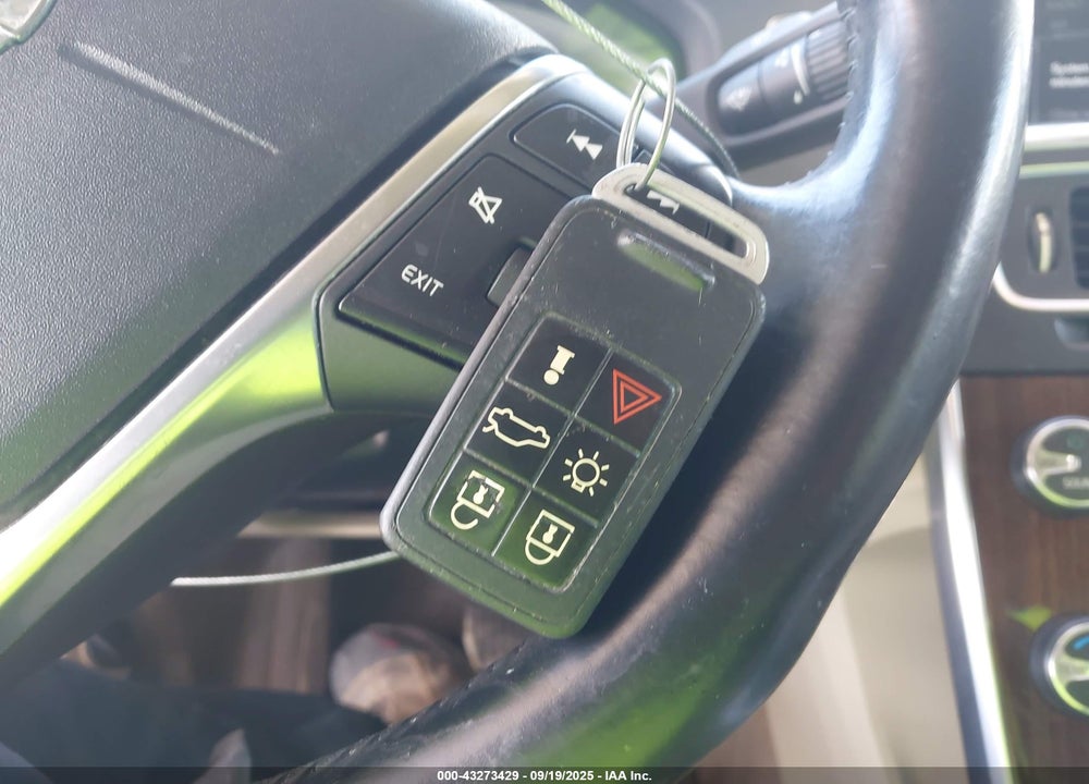 2015 VOLVO S60 VIN: YV1612TC9F1306975