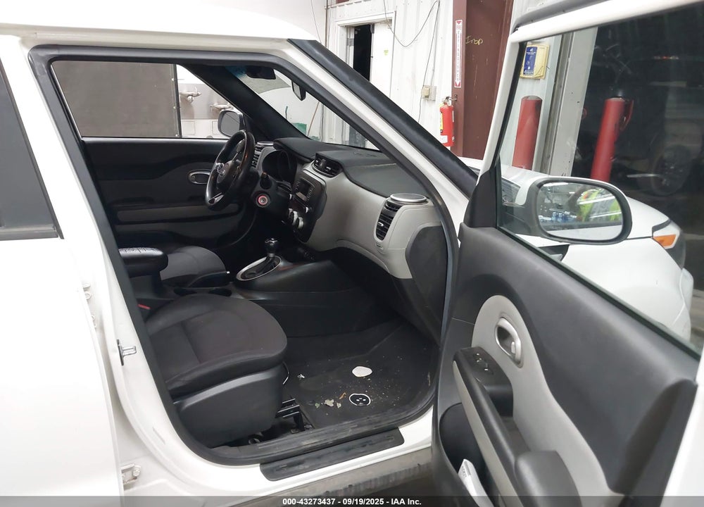 2015 KIA SOUL VIN: KNDJN2A2XF7166527