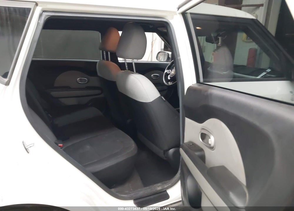 2015 KIA SOUL VIN: KNDJN2A2XF7166527