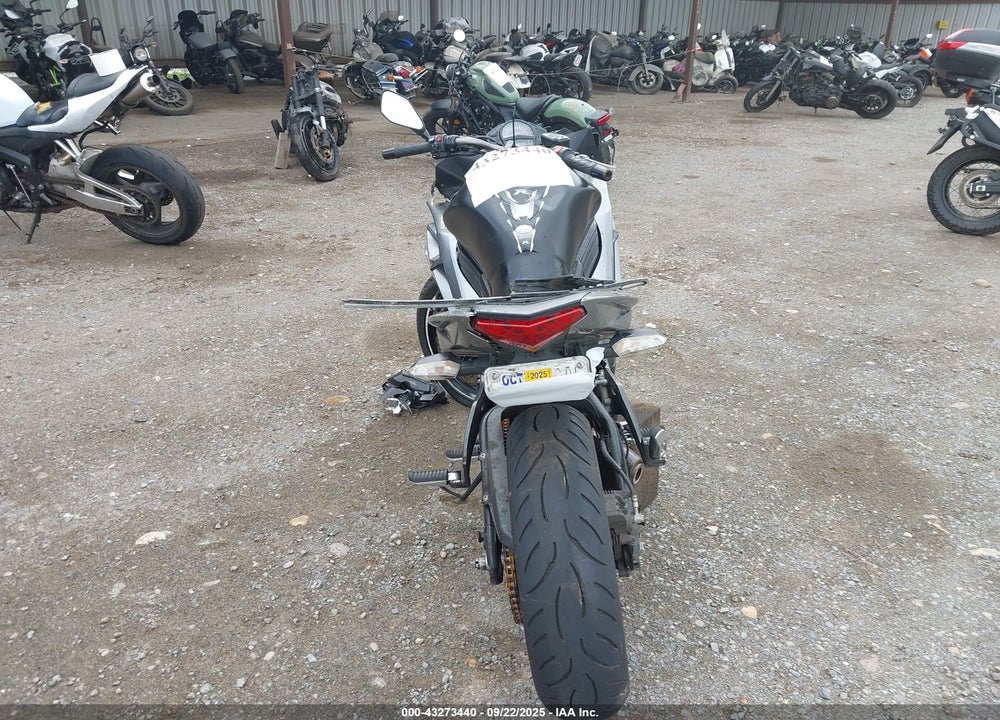 2014 KAWASAKI EX650 F VIN: JKAEXEF18EDA14384