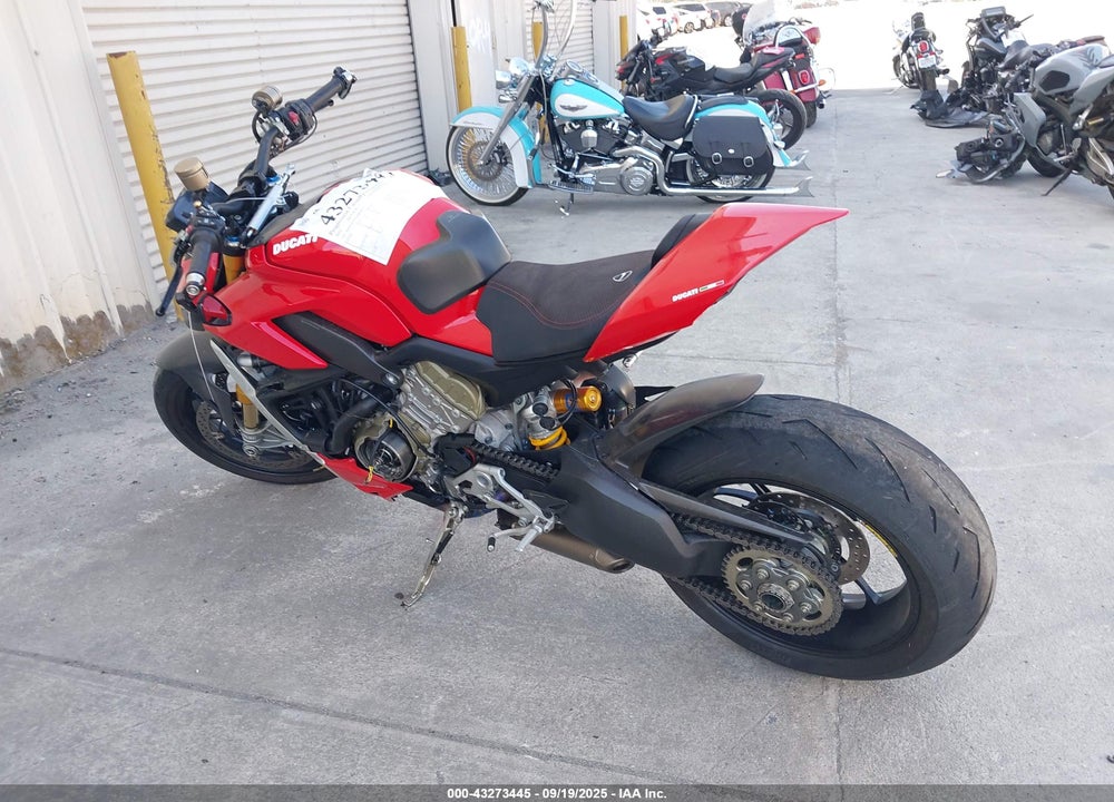 2021 DUCATI STREETFIGHTER V4/V4S VIN: ZDMFAKNW4MB002753