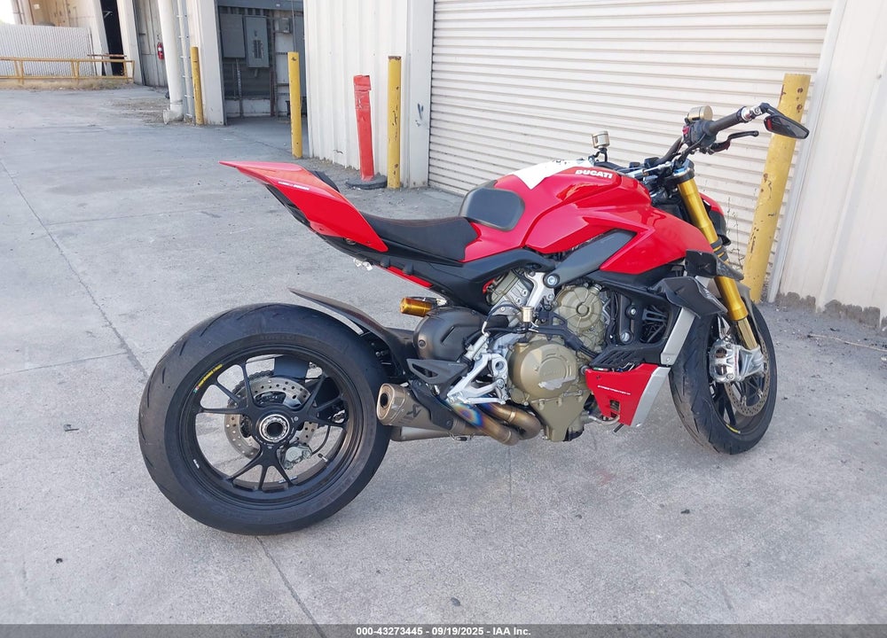 2021 DUCATI STREETFIGHTER V4/V4S VIN: ZDMFAKNW4MB002753