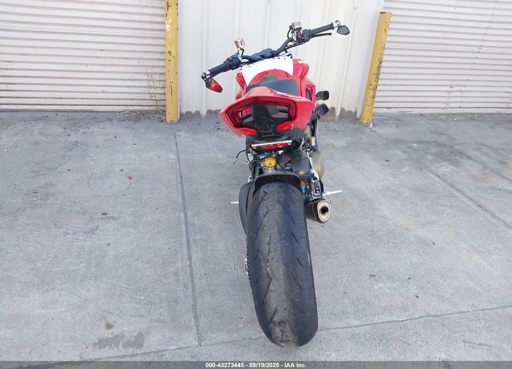 2021 DUCATI STREETFIGHTER V4/V4S VIN: ZDMFAKNW4MB002753