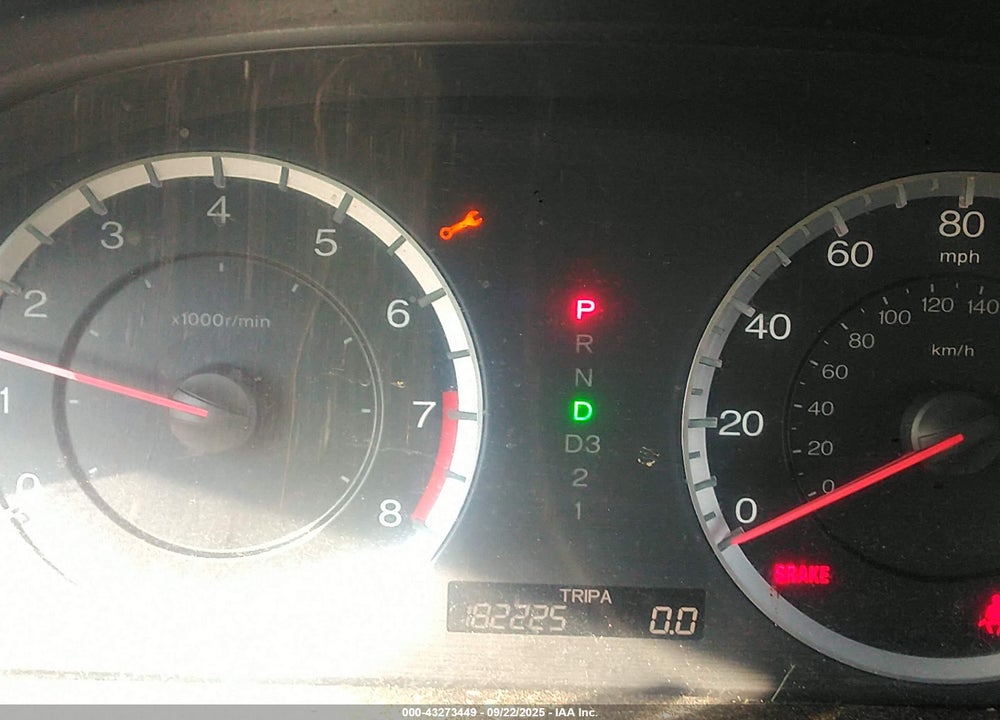 2011 HONDA ACCORD VIN: 1HGCP2F61BA137379