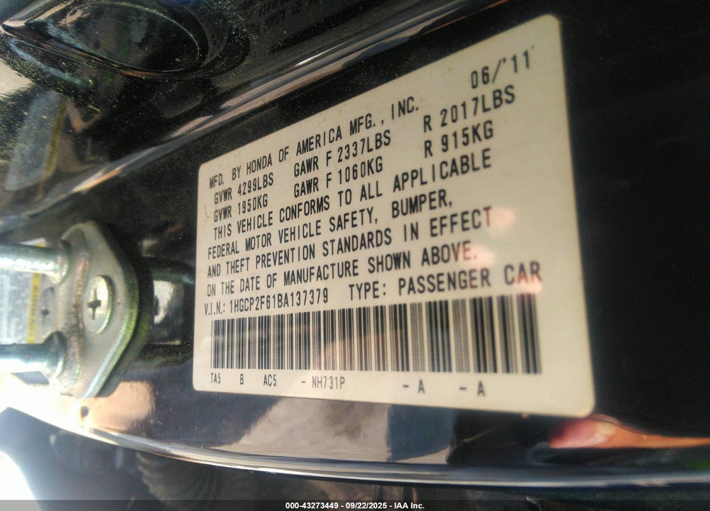 2011 HONDA ACCORD VIN: 1HGCP2F61BA137379