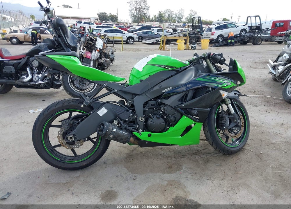 2011 KAWASAKI ZX600 VIN: JKAZX4R19BA027033
