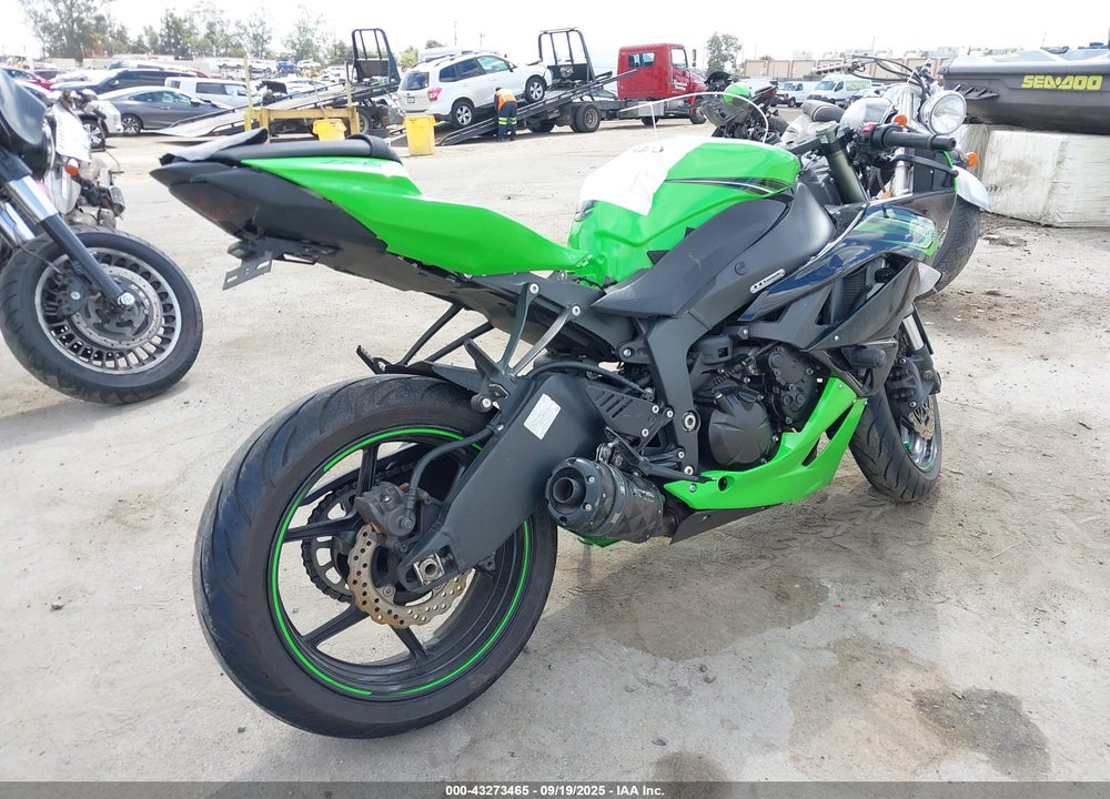 2011 KAWASAKI ZX600 VIN: JKAZX4R19BA027033