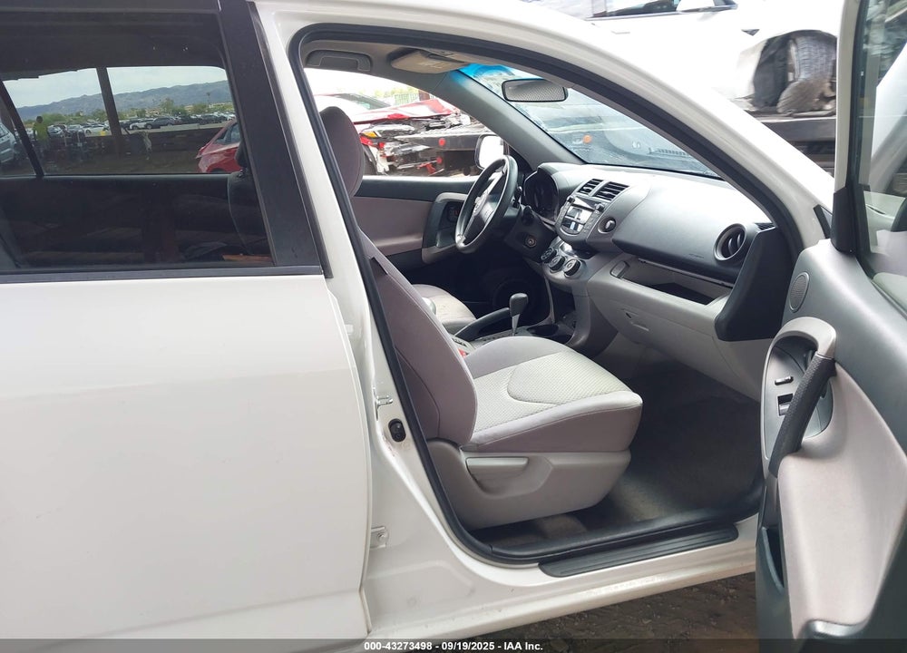 2008 TOYOTA RAV4 BASE V6 VIN: JTMZK33V686013158
