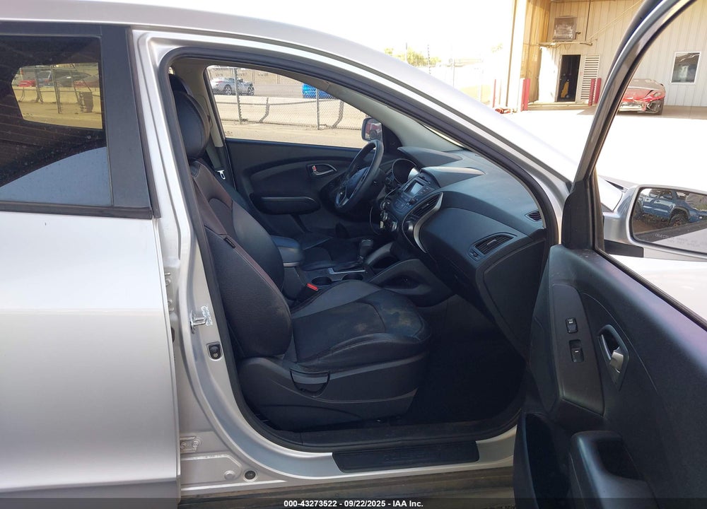 2015 HYUNDAI TUCSON VIN: KM8JT3AF0FU026658