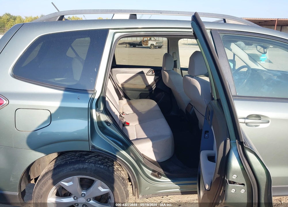 2015 SUBARU FORESTER VIN: JF2SJAGC5FH407495