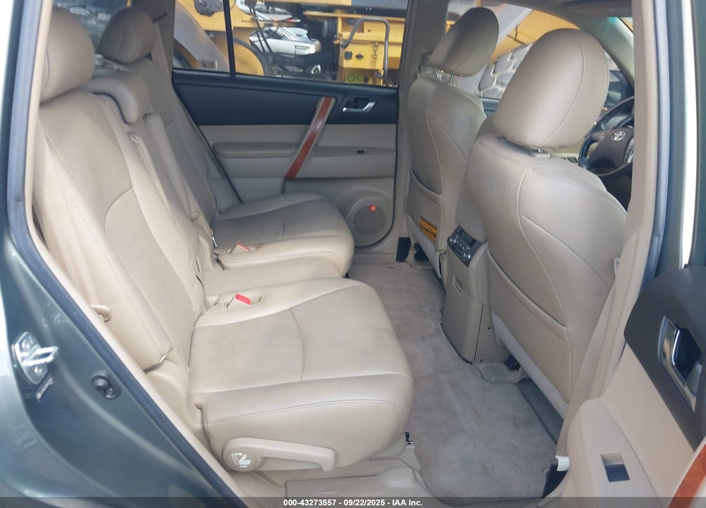 2010 TOYOTA HIGHLANDER LIMITED V6 VIN: 5TDYK3EH9AS002082