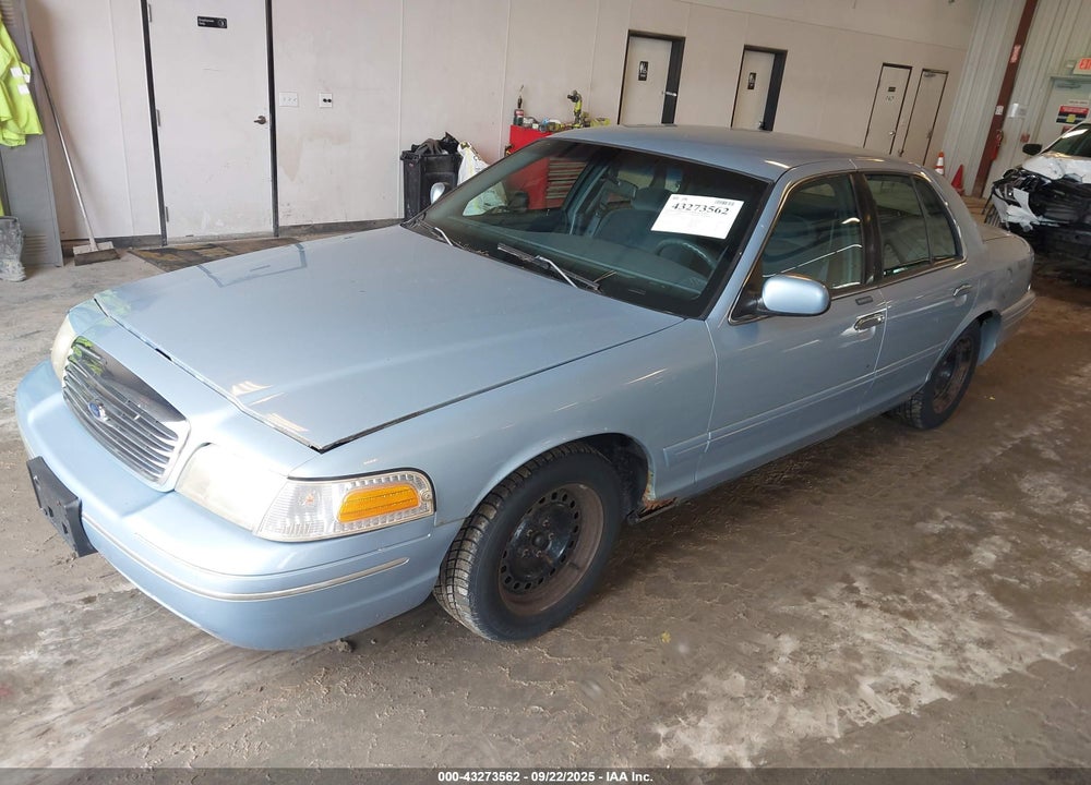 1999 FORD CROWN VICTORIA VIN: 2FAFP73W0XX120137