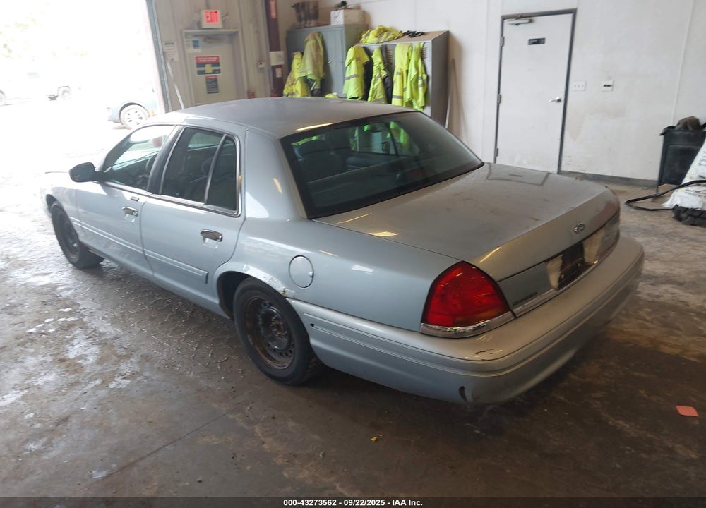 1999 FORD CROWN VICTORIA VIN: 2FAFP73W0XX120137
