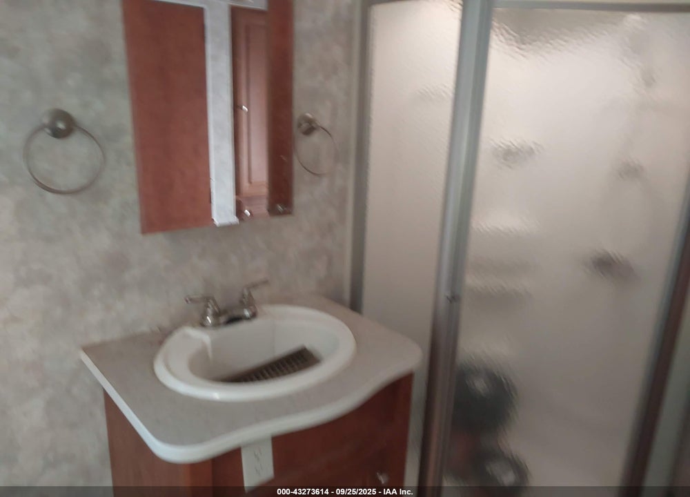 2008 UNDEFINED --- VIN: 5UYFS28298R011067